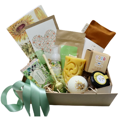 Deluxe Gift Box by The Golden Apple NZ